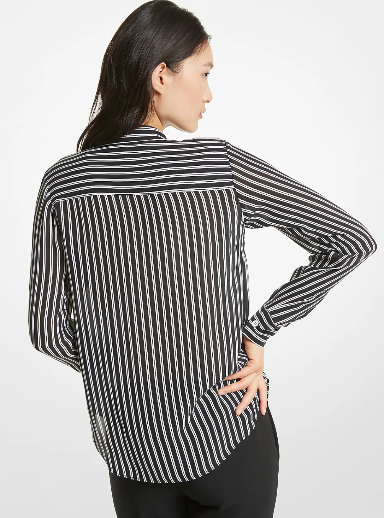 Michael Kors Blouse van gestreepte cr&ecirc;pe georgette met striksluiting bij de hals ZWART Discount