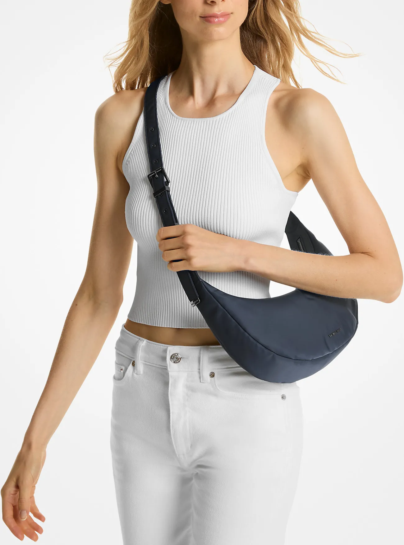 Michael Kors Crossbodytas Avra van nylon, middelgroot MARINEBLAUW Clearance