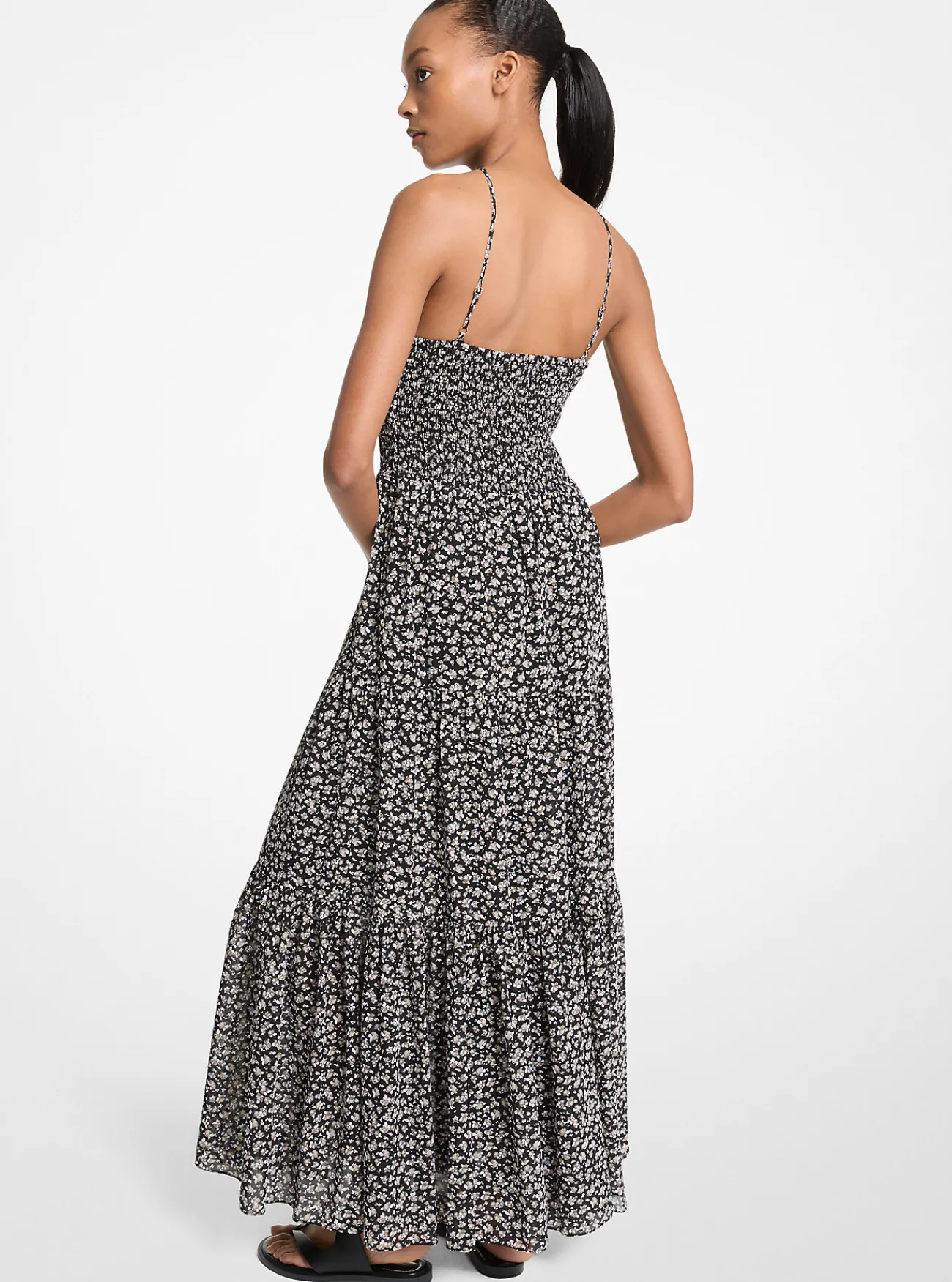 Michael Kors Maxi-halterjurk van cr&ecirc;pe georgette met smokwerk en bloemenprint TAUPE Hot