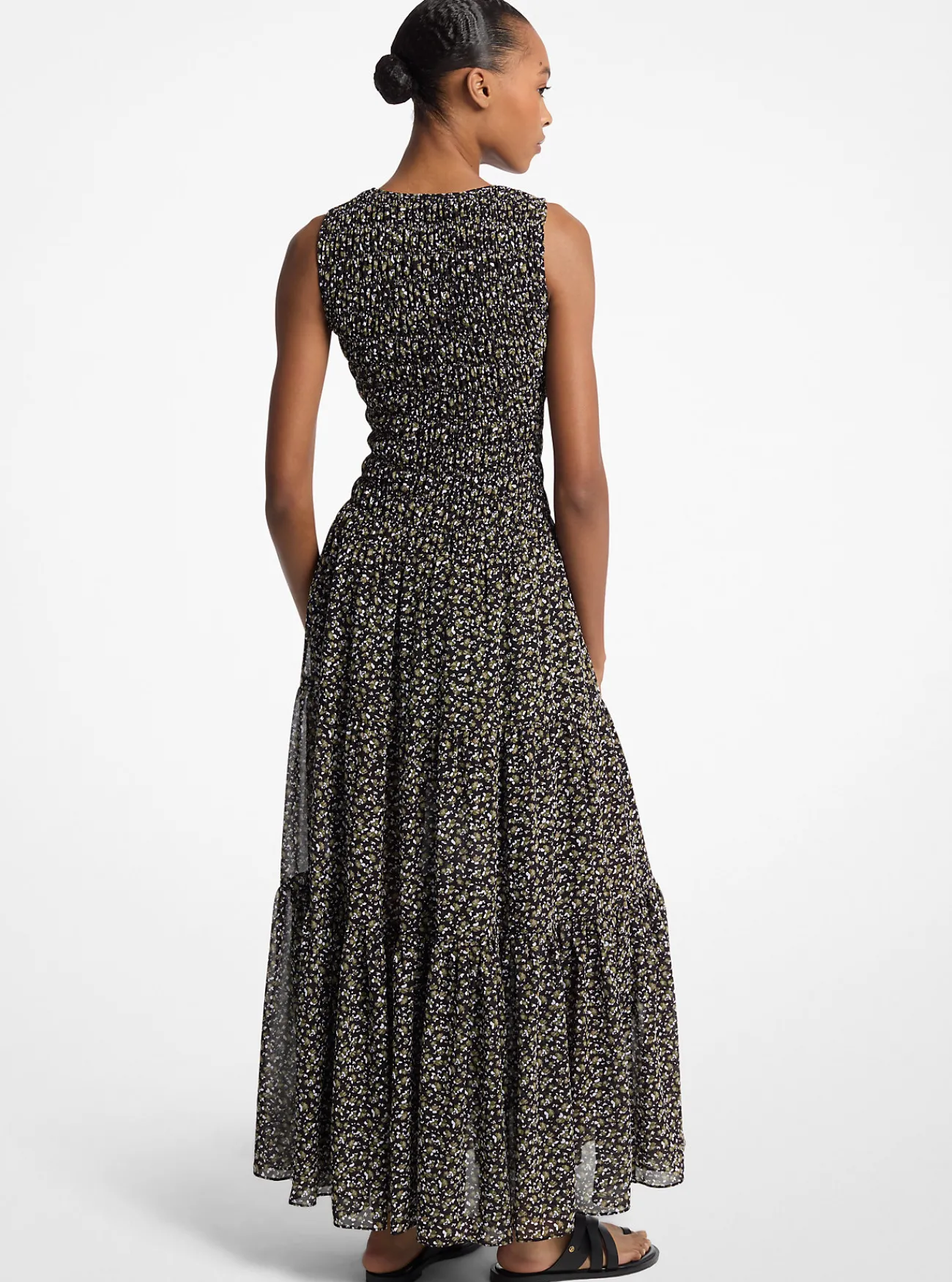 Michael Kors Maxi-jurk van cr&ecirc;pe georgette met smokwerk en bloemenprint EVERGREEN Hot