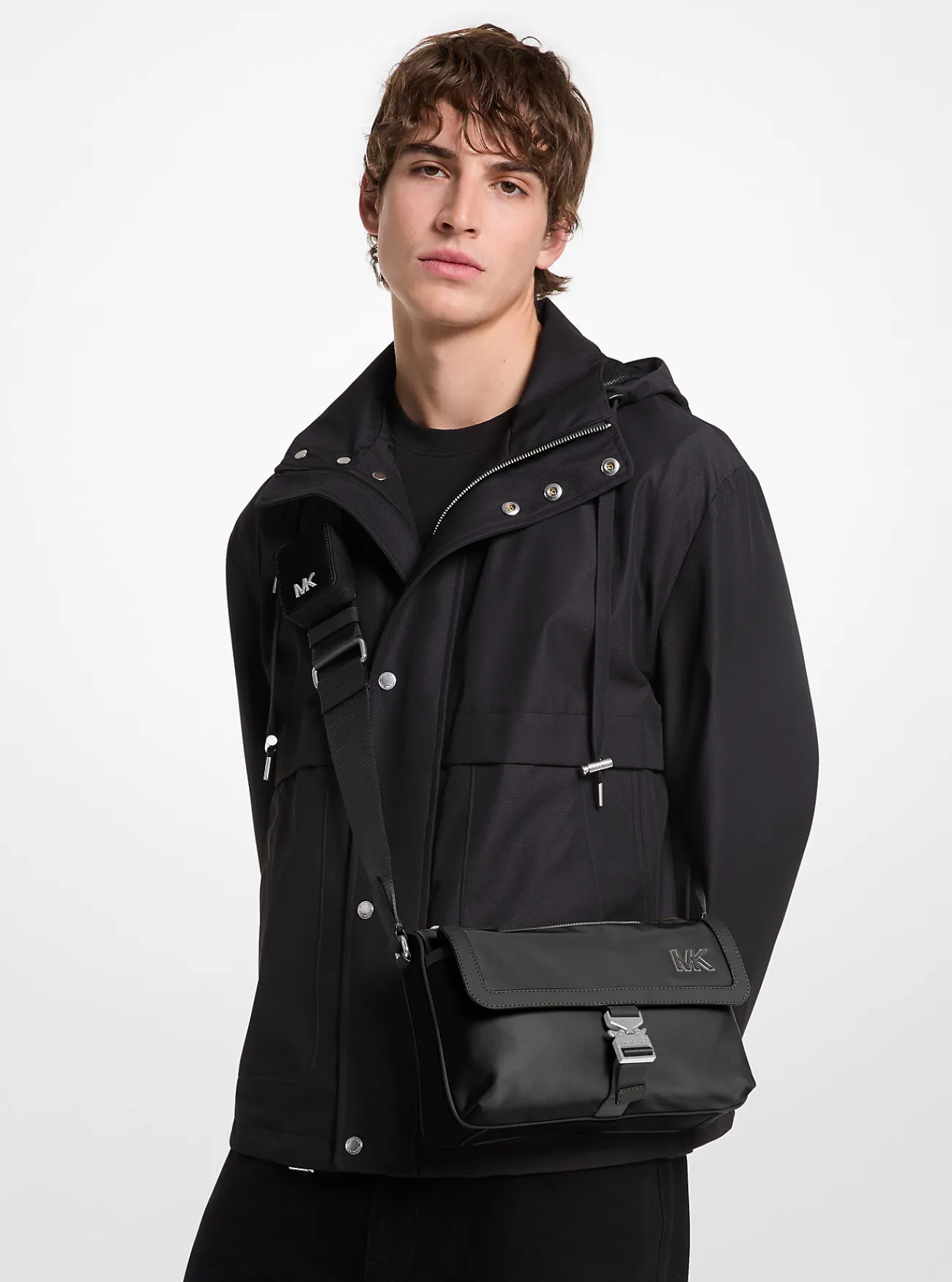Michael Kors Messengertas Eli van nylon met ritstasje ZWART Discount